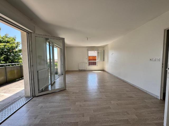APPARTEMENT T4 AVEC BALCON