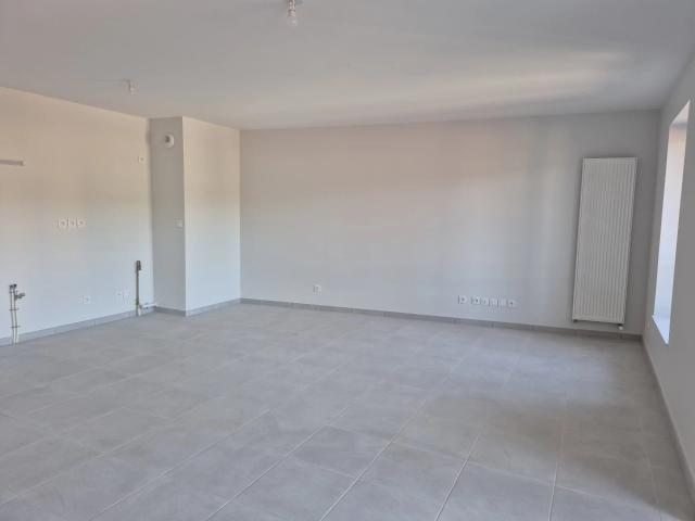 APPARTEMENT T4 TRAVERSANT NEUF + GARAGE