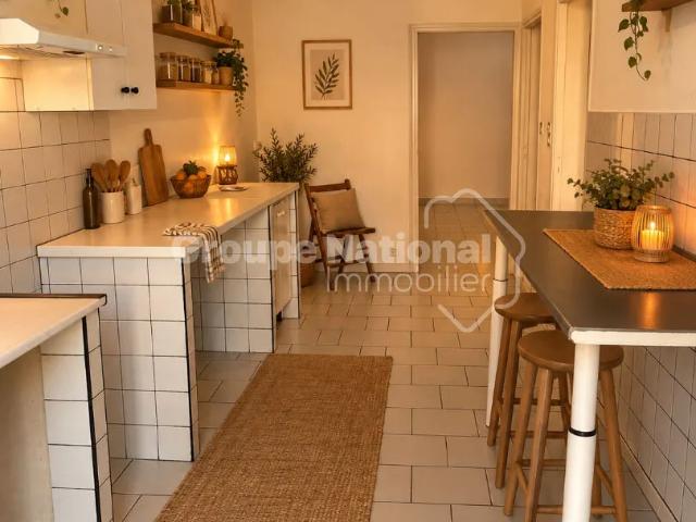APPARTEMENT T4 AVEC TERRASSE MONTEUX CENTRE VILLE
