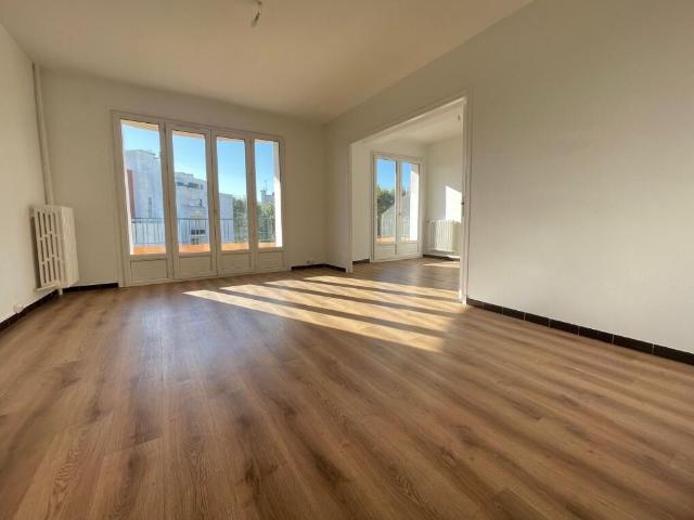 Appartement T4 avec terrasse et garage