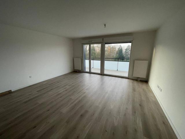 Appartement T4 avec terrasse et 2 places de stationnement sous sol