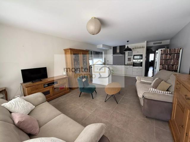 Appartement T4 avec terrasse, proche Allées Provençales 79m² Montélimar
