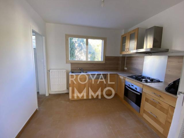 Appartement T4 avec terrasse