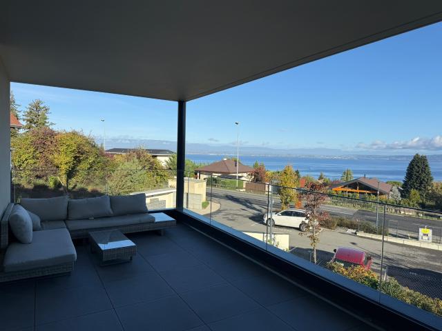 Appartement T4 avec vue panoramique sur le lac Léman