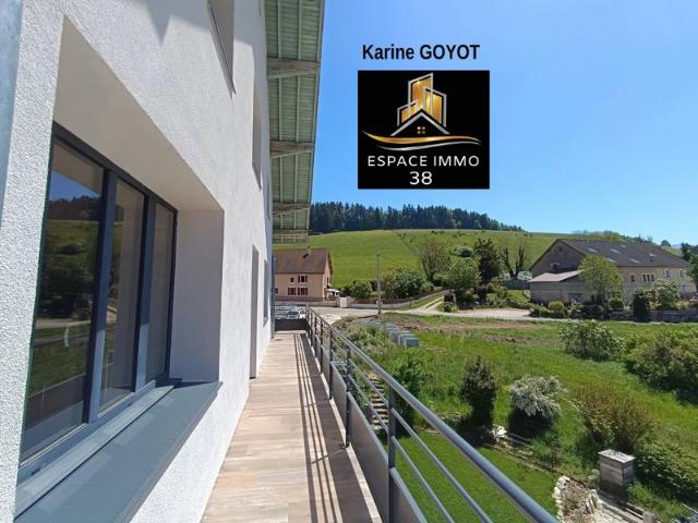 Appartement T4 /balcon avec vue montagnes situé à Méaudre
