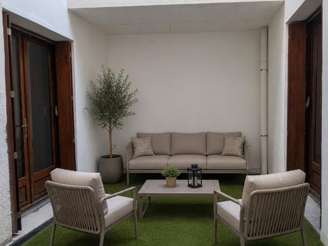 Appartement T4 Belley centre ville 81 m2 patio à usage privatif