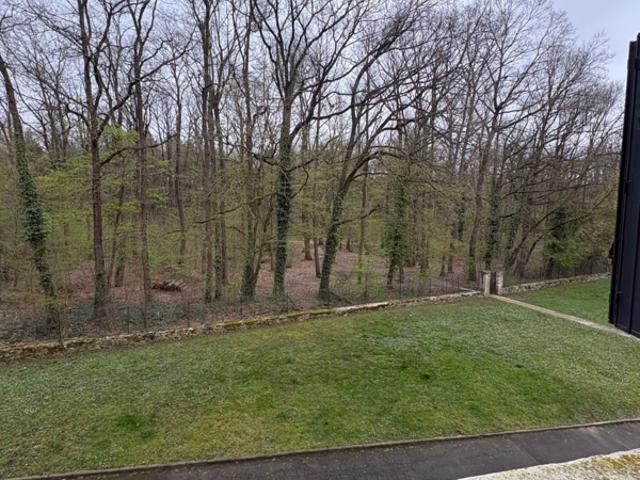 APPARTEMENT T4 cave et box en sus