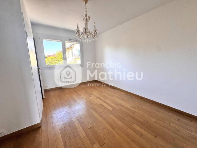 Appartement T4 Centre de Villars les Dombes
