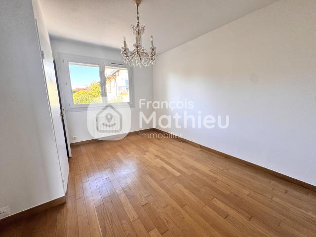Appartement T4 Centre de Villars les Dombes