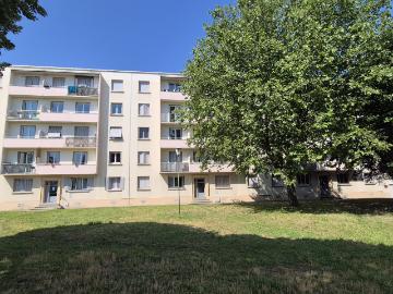 Appartement T4 de 67 m² + balcon + parking + garage + cave