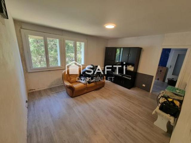 Appartement T4 de 67m2 au 1er Etage plus cave de 20m2