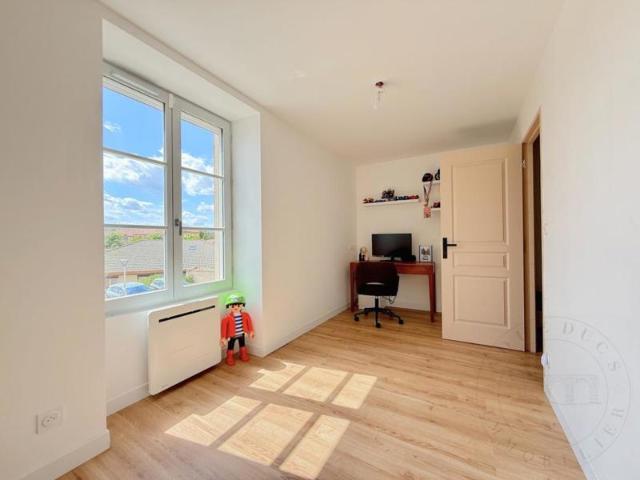 Appartement T4 de 72 m² 3 Chambres CHAPONOST centre