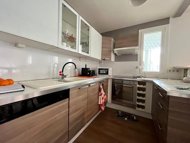 Appartement T4 de 74m2 au 3eme étage avec parking et cave MONTPELLIER LA MARTELLE