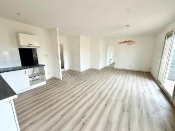 Appartement T4 de 79 m2 avec terrasse, vue Canigou et 2 park