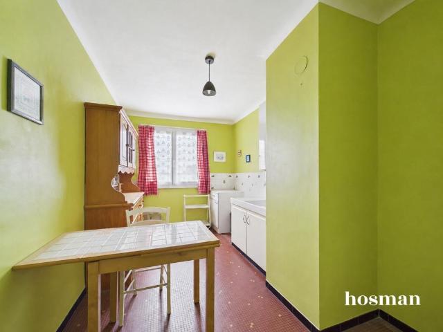 Appartement T4 de 82 m² avec Balcon et place de parking Ru. 82m² Nantes