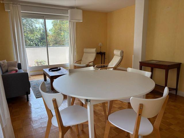 Appartement T4 de 95.48 m² au premier étage avec ascenseur dans