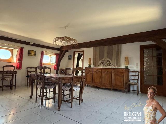 Appartement T4 de 103 m² CHÂTEAU THIERRY — PLEIN CENTRE VILLE VUE DÉGAGÉE