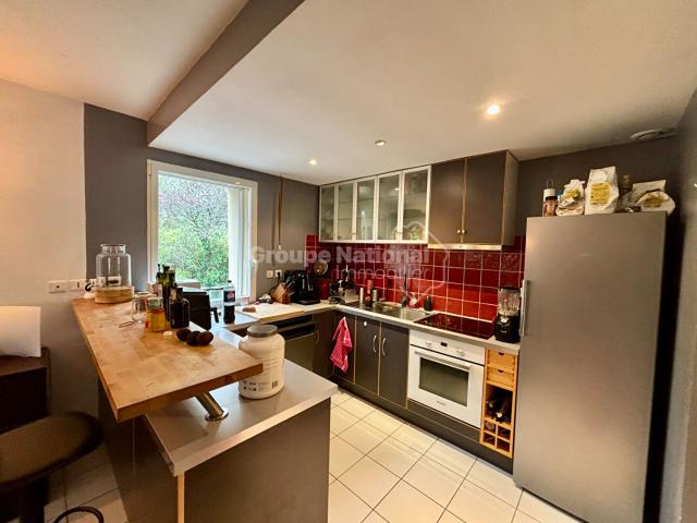 Appartement T4 de 120.23m2 avec terrasse, à Saint Etienne du Grès