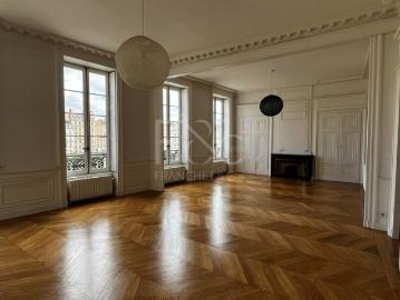 Appartement T4 de 160m² Quai Fulchiron Vieux Lyon