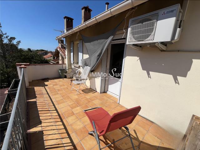 Appartement T4 De Charme En Duplex Quartier Tres Prise De Na. 78m² Narbonne