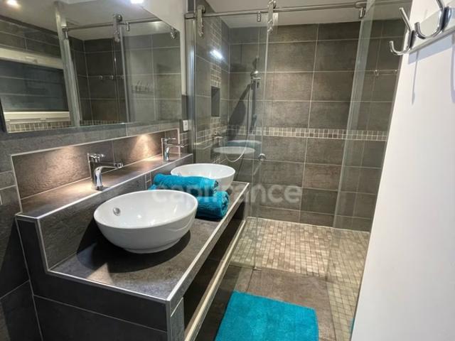 Appartement T4 dernier étage 84m² NAVES PARMELAN 74
