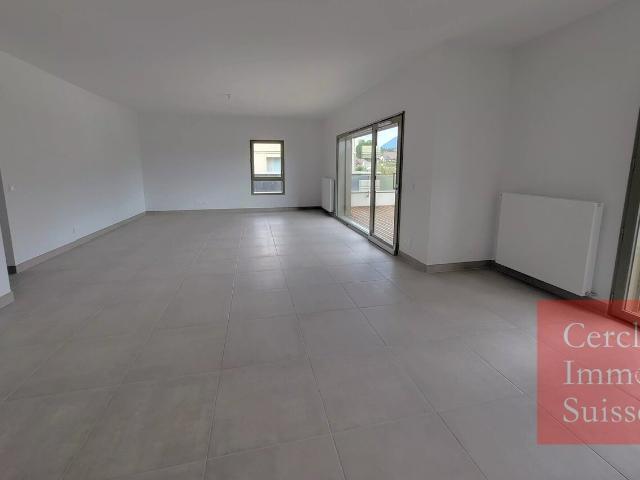 APPARTEMENT T4 D'EXCEPTION EN ATTIQUE ? 113 m² ? DERNIER ÉTAGE ? GRANDE TERRASSE ? ANNECY LE VIEUX PROCHE DU LAC