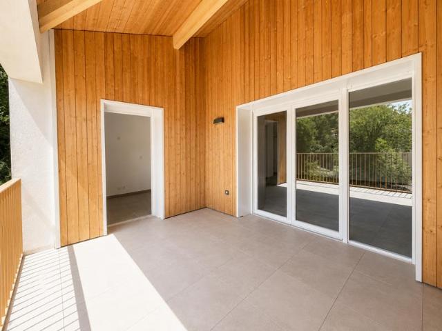 Appartement T4 Duplex 98m2 Dernier étage Loggia 12m2 et G