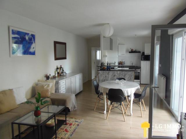 Appartement T4, école maternelle et primaire à 50 mètres 79m² Floirac
