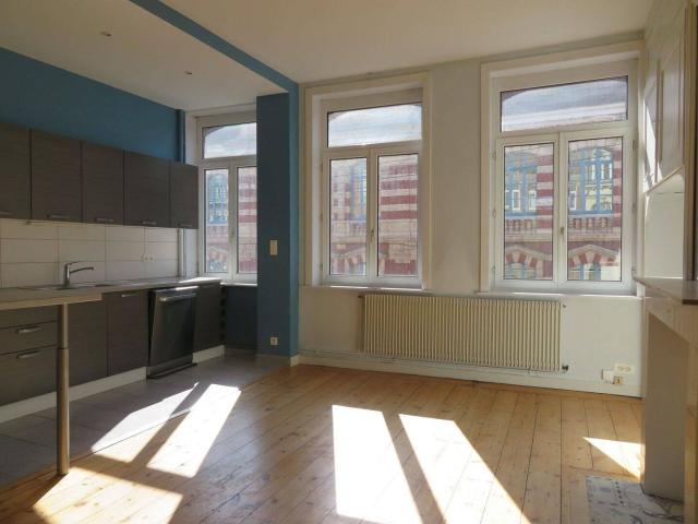 Appartement T4 en triplex LILLE métro Cormontaigne