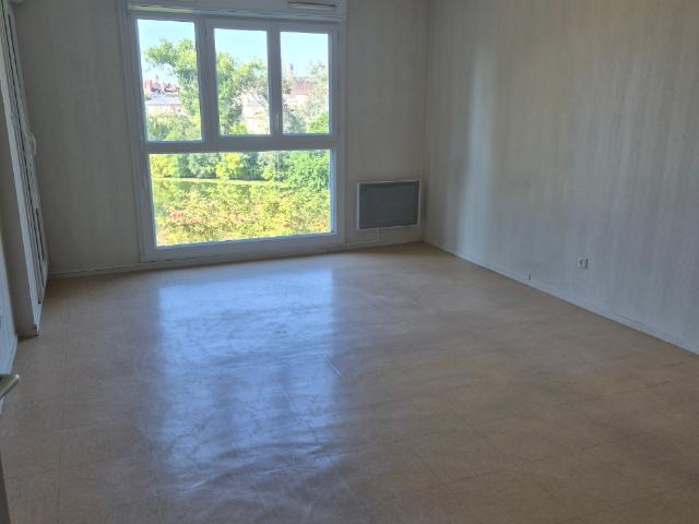 Appartement T4 en bords de Saône avec balcon