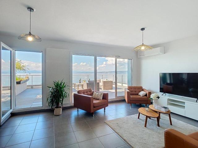 Appartement T4 en dernier étage avec vue panoramique sur le. 88m² Neuvecelle