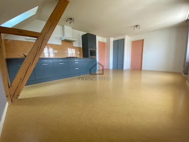 APPARTEMENT T4 en duplex