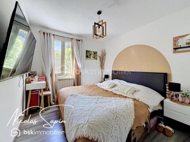 Appartement T4 en rez de jardin avec garage