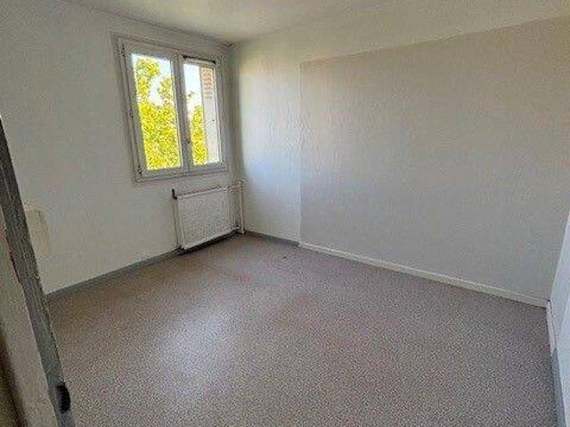 Appartement T4 étage 4 sans ascenseur
