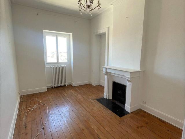 APPARTEMENT T4 HYPER CENTRE POXIMITE PLACE GAMBETTA