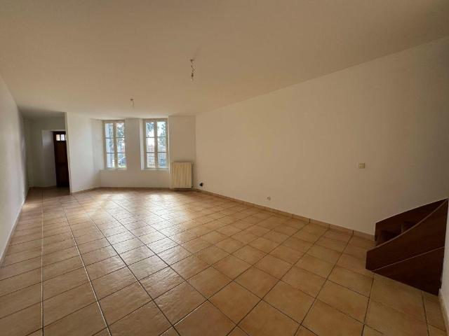 APPARTEMENT T4 IDEALEMENT SITUE