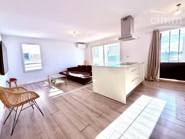Appartement T4 Loggia vue sur le port de plaisance