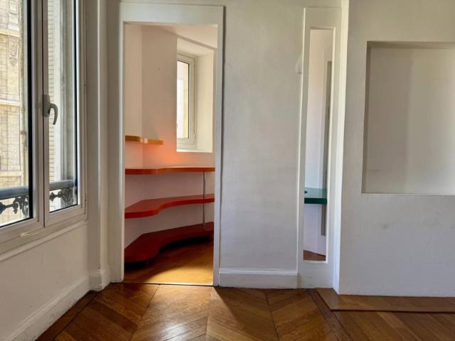 Appartement T4 lumineux à vendre Marseille 6ème Place de la