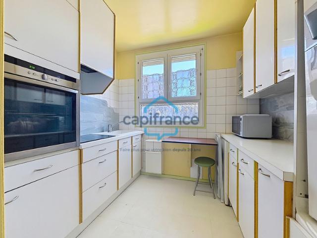 Appartement T4 lumineux avec cave, box/parking et grand stationnement extérieur