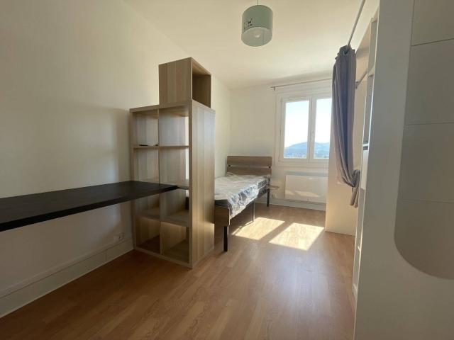 Appartement T4 meublé,fraichement rénové
