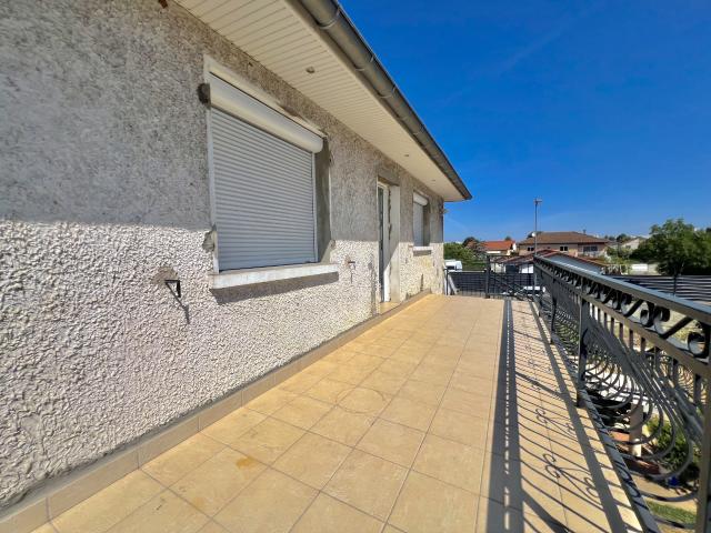 APPARTEMENT T4 MIONS