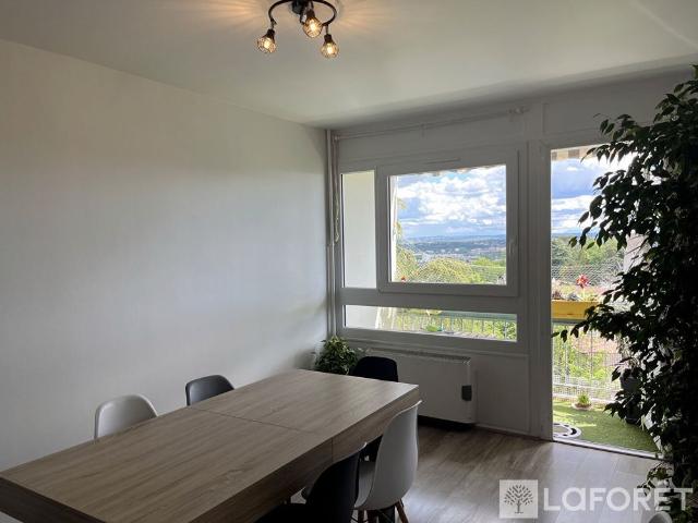 Appartement T4 OULLINS PIERRE BENITE à louer