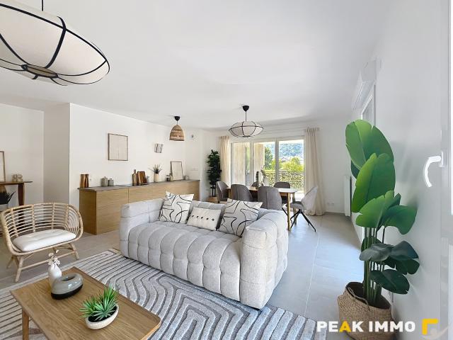Appartement T4 R+1 de 86 m2 Centre de Doussard