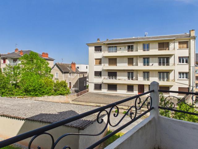 Grand appartement T3 rénové 3 balcons + véranda + jardin RODEZ