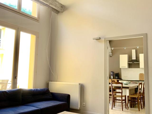 Appartement T4 rénové centre ville avec Terrasse
