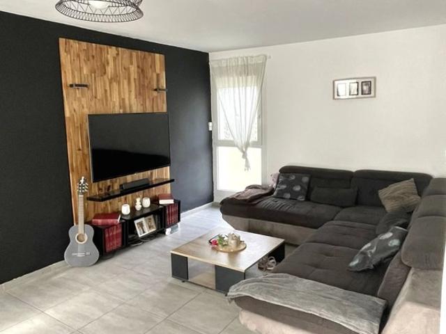 Appartement T4 rénové de 83,44 m² Vitrolles
