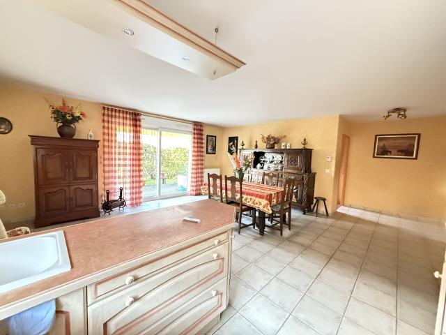 Appartement T4 REZ DE JARDIN AVEC GARAGE ET CELLIER UGINE