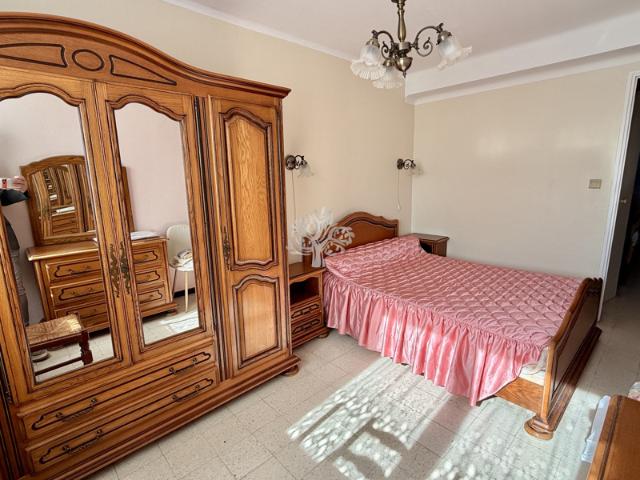 APPARTEMENT T4 SANARY CENTRE DERNIER ETAGE 75M2