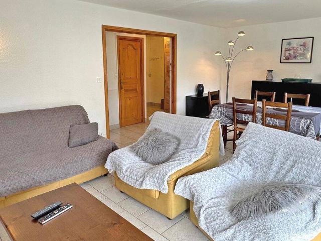 Appartement T4 spacieux proche du centre ville Parking, garage