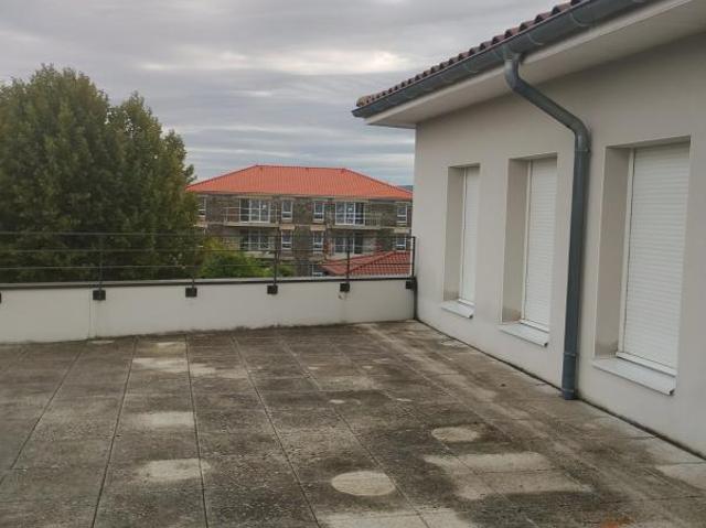 Appartement T4 ST ETIENNE DU BOIS